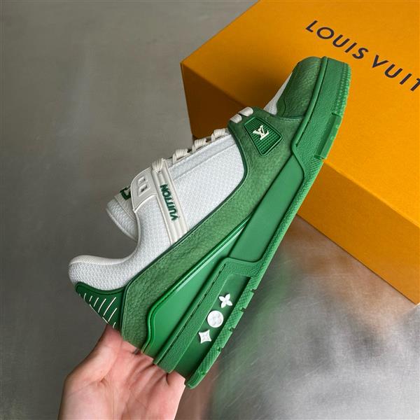 20251128154045974 390